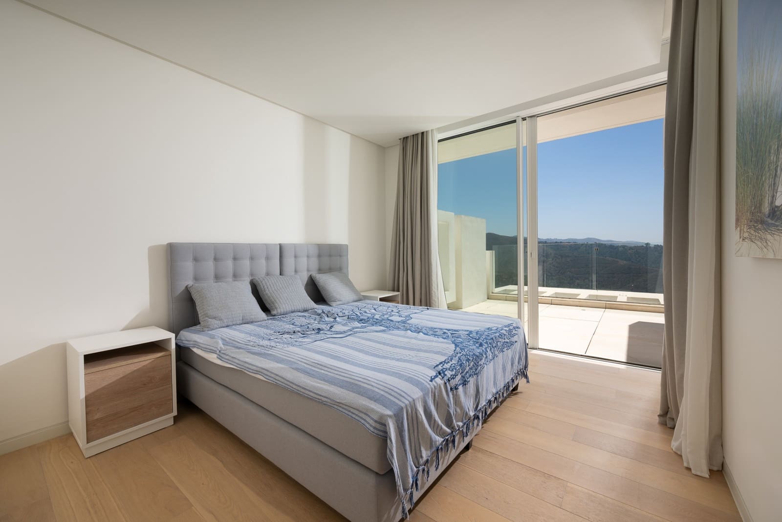 3 quarto Penthouse para venda em Ojen com piscina garagem - 1 775 000 € (Ref: 9957655)