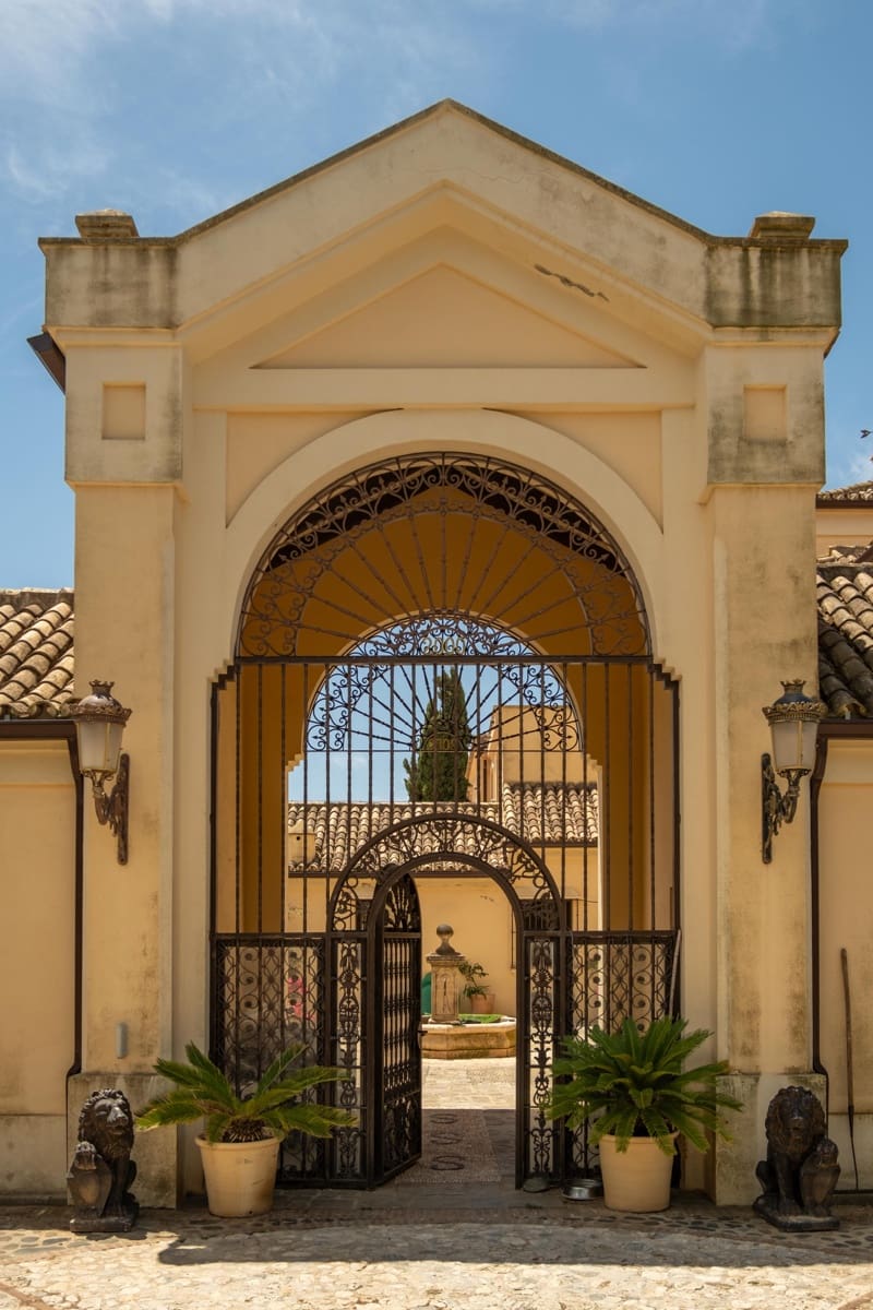 9 quarto Moradia para venda em Marbella com piscina garagem - 10 750 000 € (Ref: 9957656)
