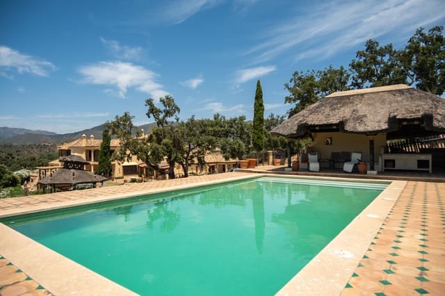 9 sypialnia Willa na sprzedaż w Marbella z basenem garażem - 10 750 000 € (Ref: 9957656)