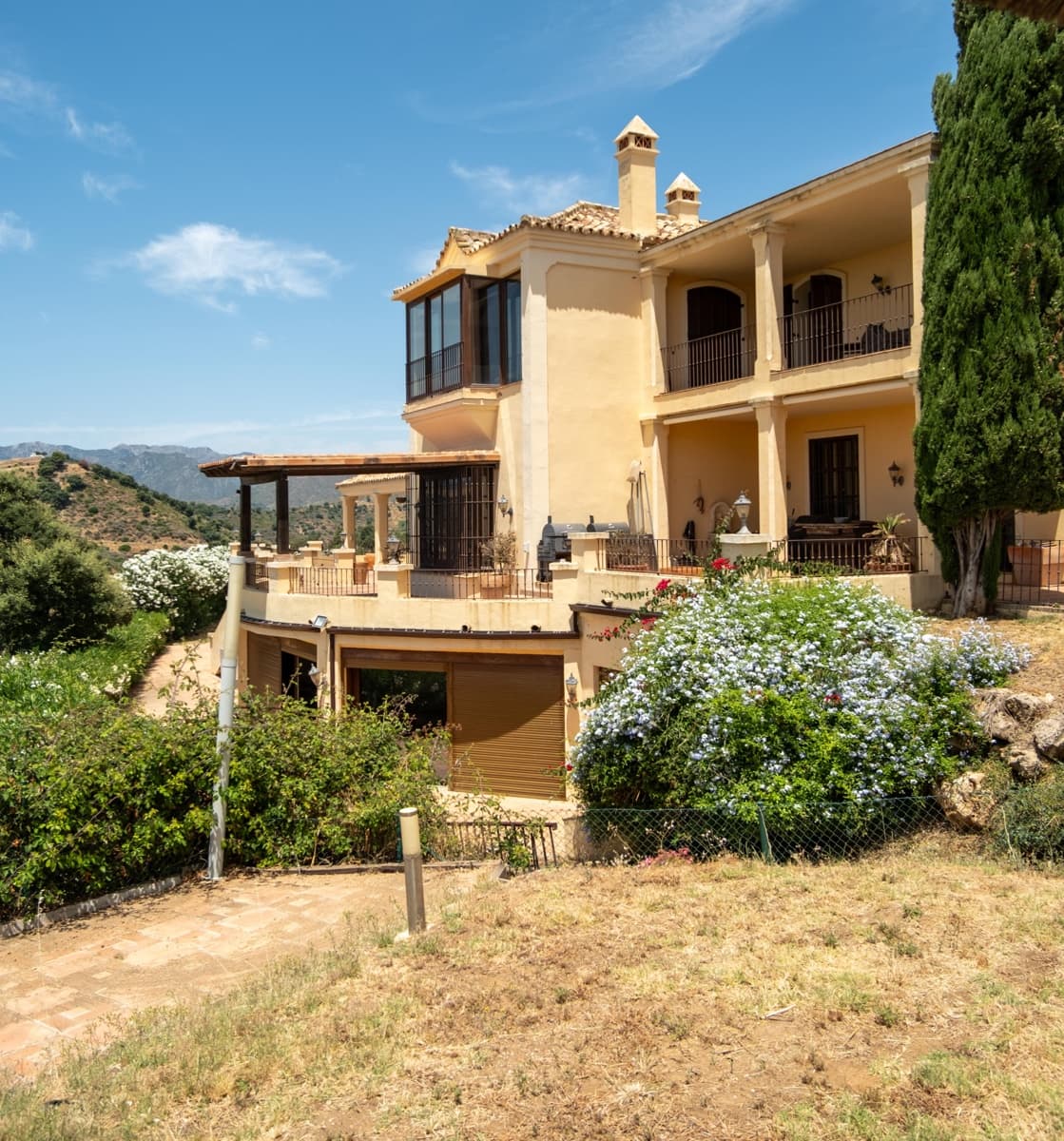 9 quarto Moradia para venda em Marbella com piscina garagem - 10 750 000 € (Ref: 9957656)