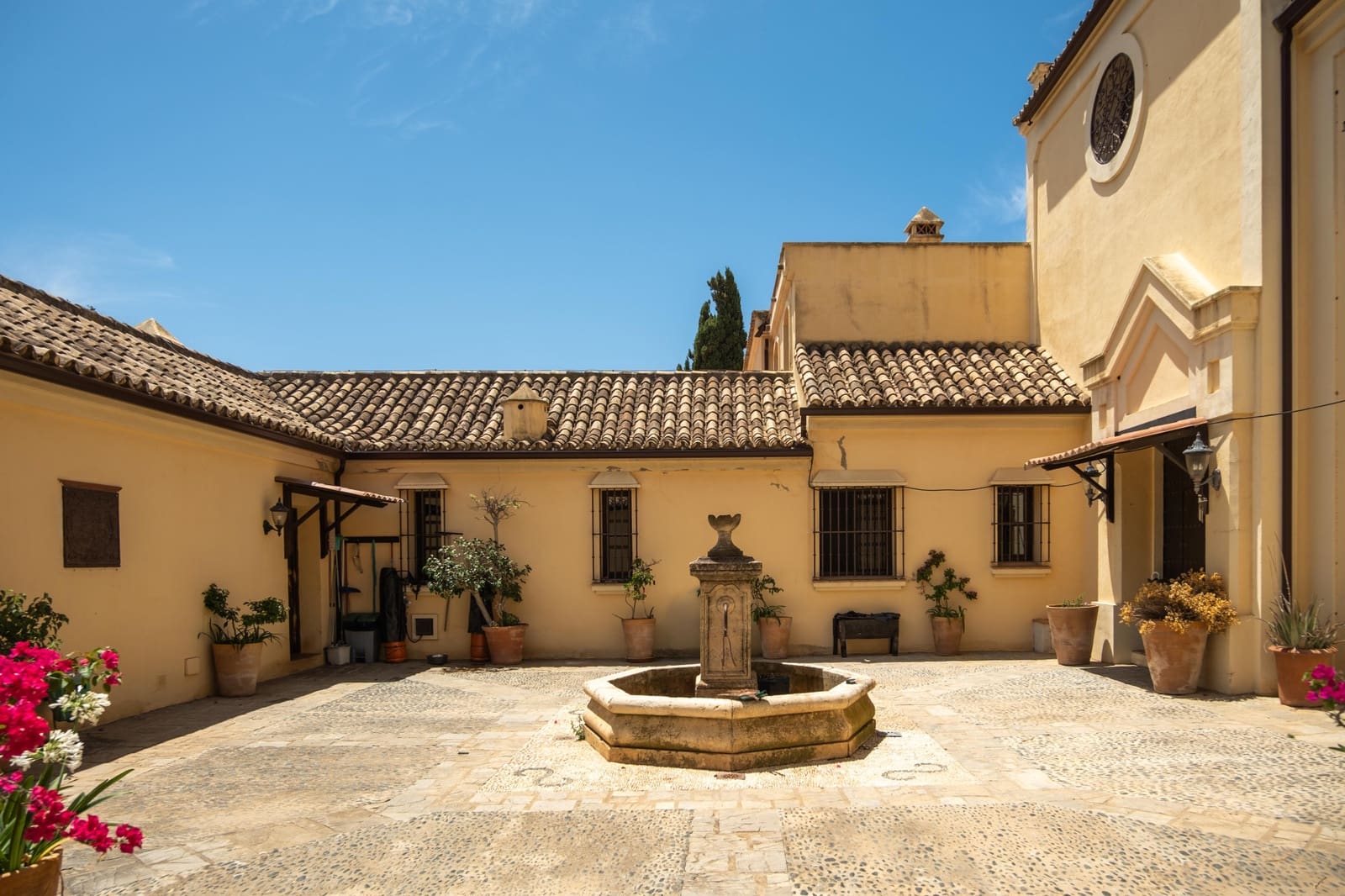 9 quarto Moradia para venda em Marbella com piscina garagem - 10 750 000 € (Ref: 9957656)