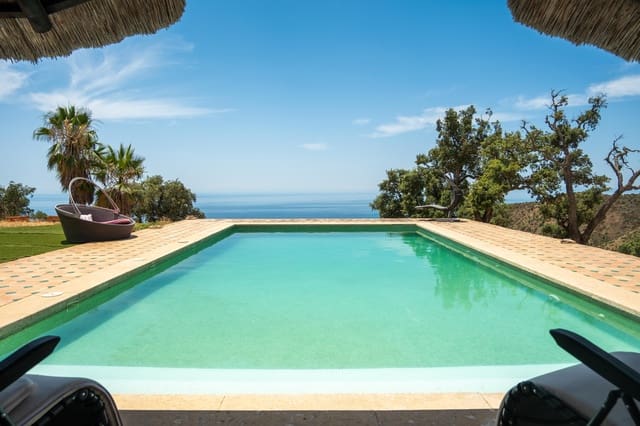 9 sypialnia Willa na sprzedaż w Marbella z basenem garażem - 10 750 000 € (Ref: 9957656)