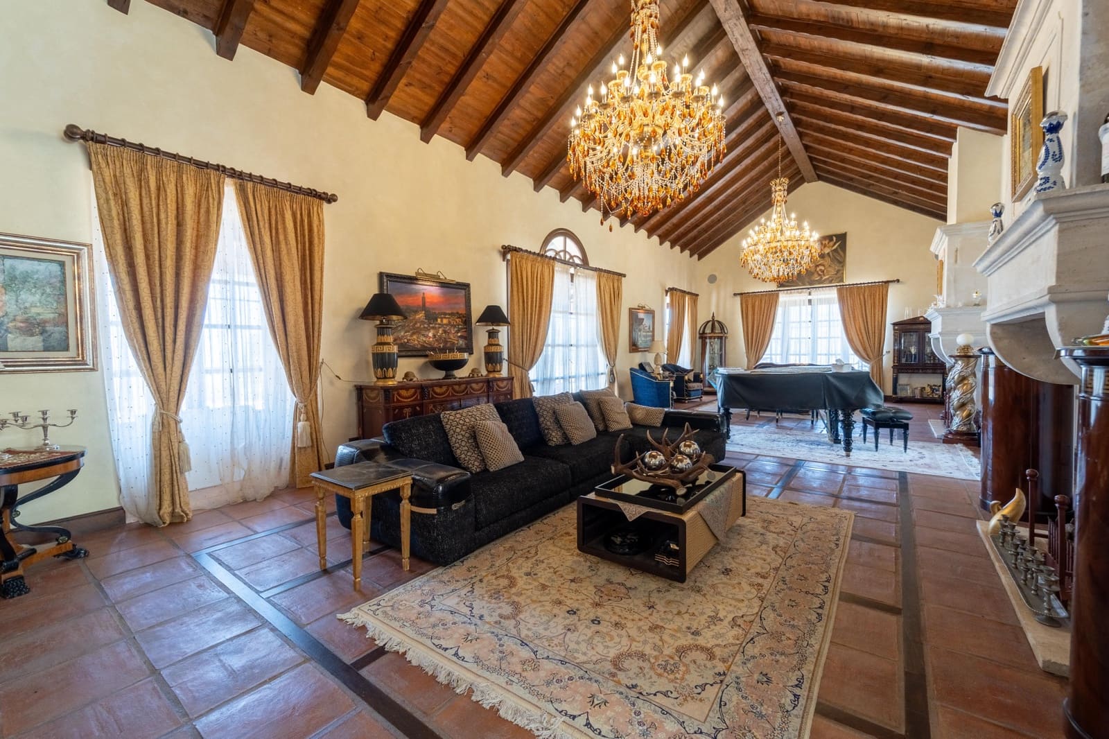 9 quarto Moradia para venda em Marbella com piscina garagem - 10 750 000 € (Ref: 9957656)