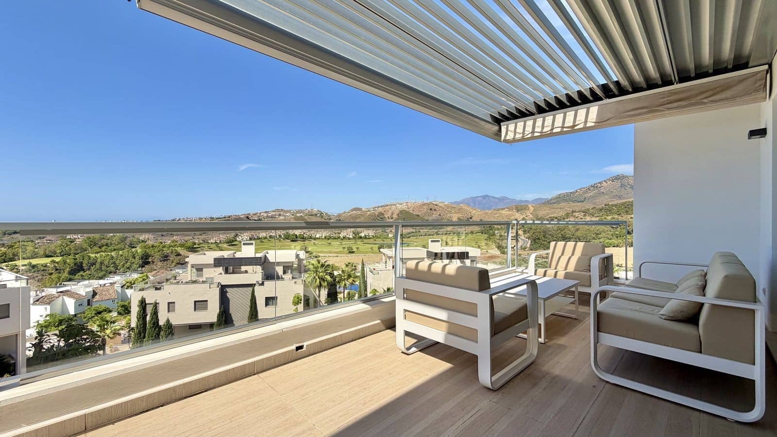 3 sovrum Takvåning till salu i Los Arqueros med pool garage - 990 000 € (Ref: 9959458)