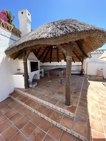 4 soverom Villa til salgs i Mijas Costa, Mijas med svømmebasseng garasje - € 799 000 (Ref: 9959459)