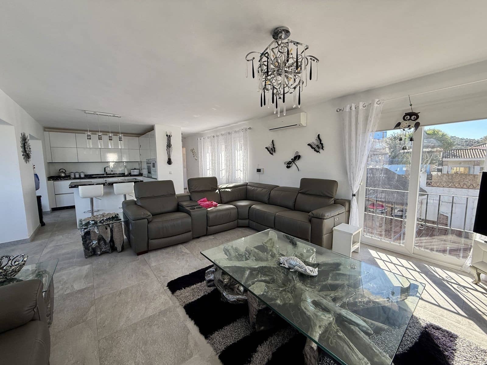 4 bedroom Villa for sale in Mijas Costa with pool garage - € 799,000 (Ref: 9959459)