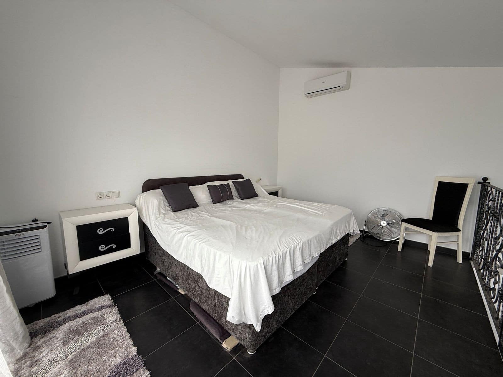 4 bedroom Villa for sale in Mijas Costa with pool garage - € 799,000 (Ref: 9959459)