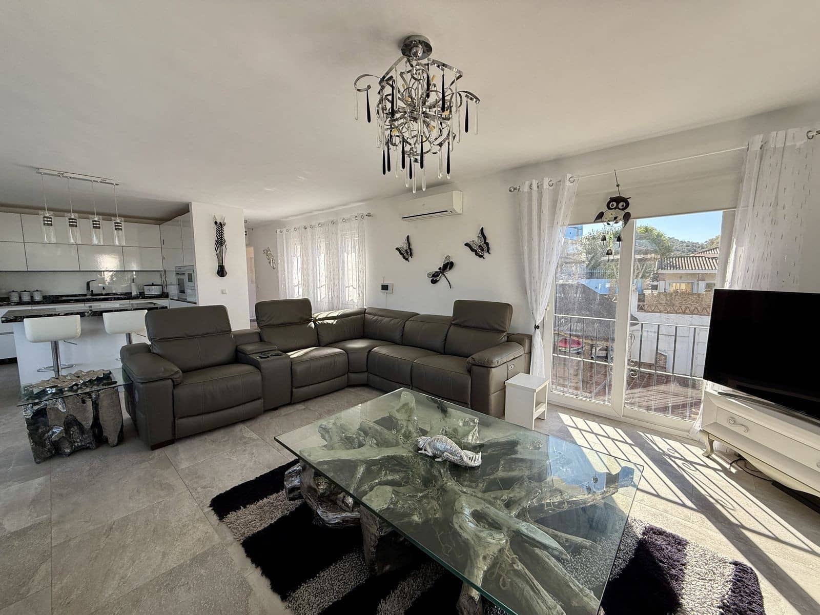 4 bedroom Villa for sale in Mijas Costa with pool garage - € 799,000 (Ref: 9959459)