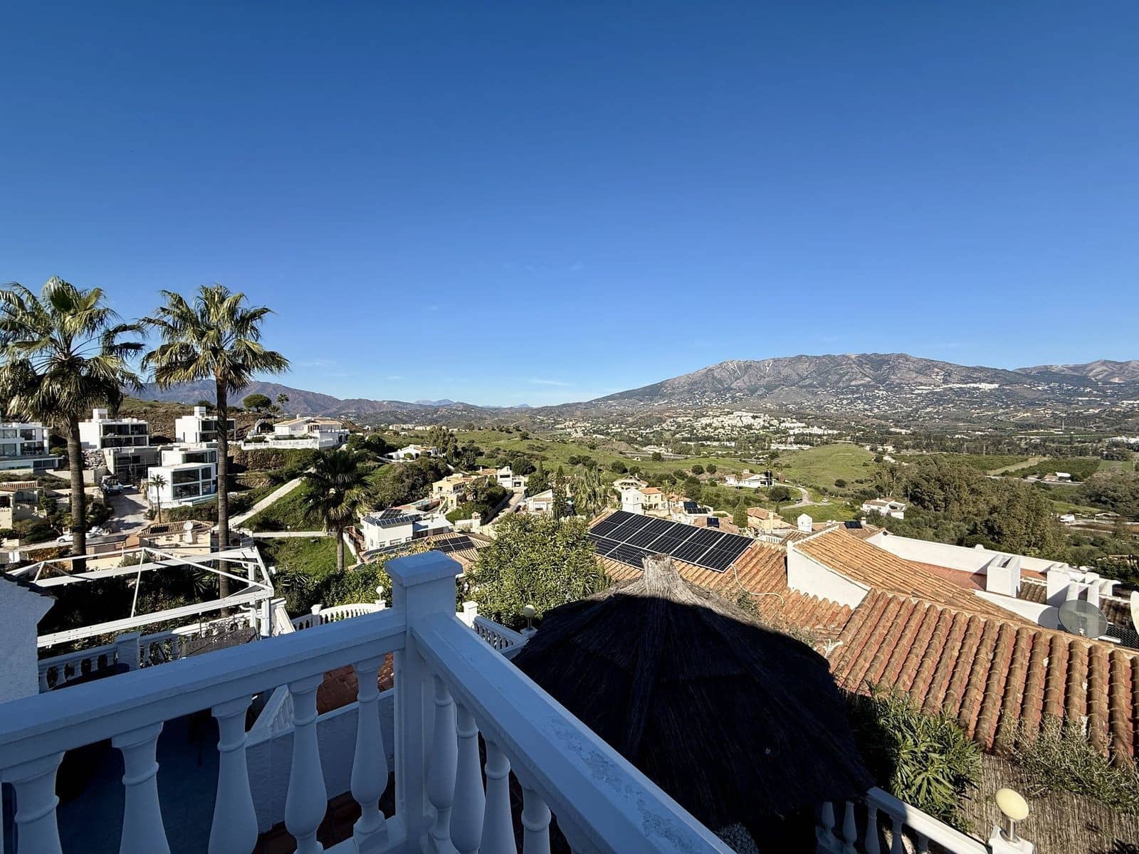 4 bedroom Villa for sale in Mijas Costa with pool garage - € 799,000 (Ref: 9959459)