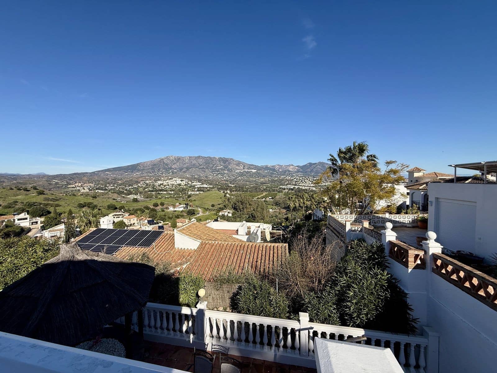 4 bedroom Villa for sale in Mijas Costa with pool garage - € 799,000 (Ref: 9959459)