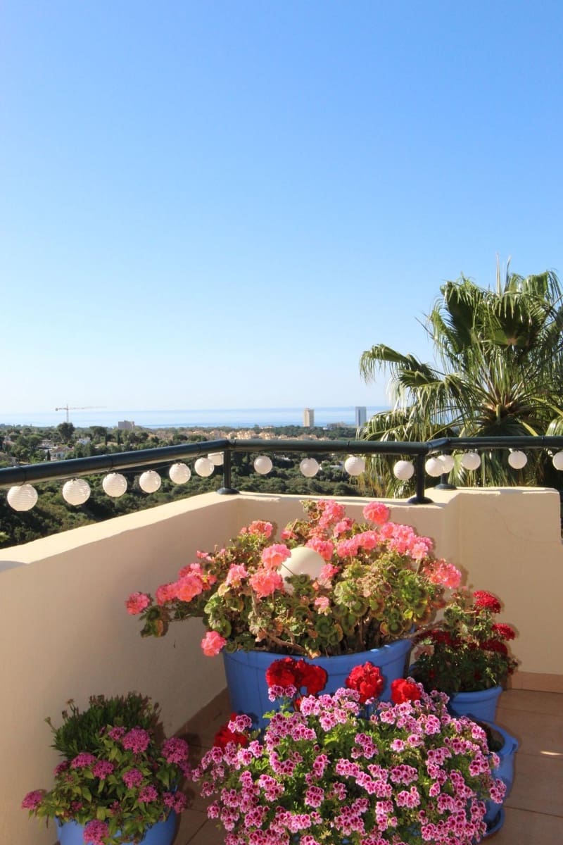 3 soverom Penthouse til salgs i Marbella med svømmebasseng garasje - € 1 399 000 (Ref: 9959461)