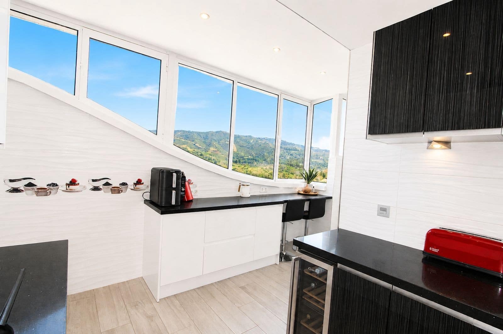 3 soverom Penthouse til salgs i Marbella med svømmebasseng garasje - € 1 399 000 (Ref: 9959461)