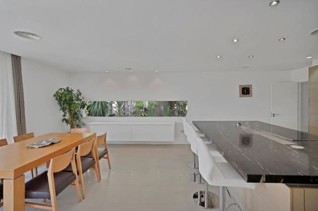 Chalet de 6 habitaciones en Marbella en venta con piscina garaje - 5.490.000 € (Ref: 9959462)