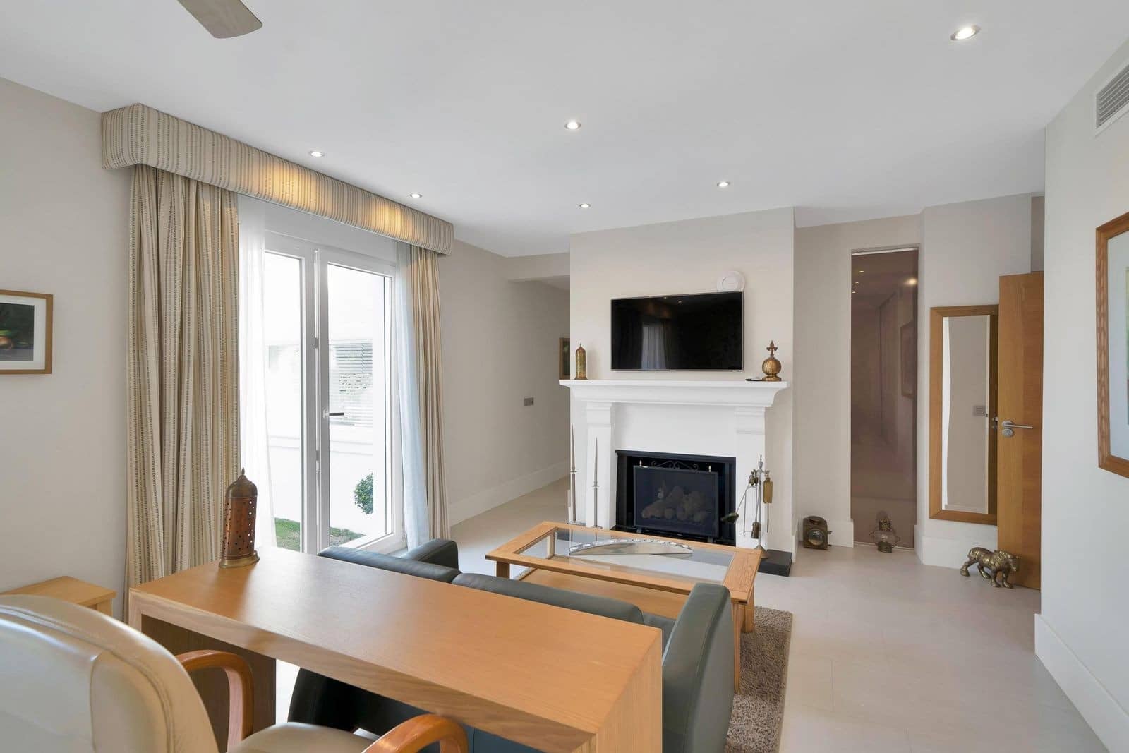 6 bedroom Villa for sale in Marbella with pool garage - € 5,490,000 (Ref: 9959462)