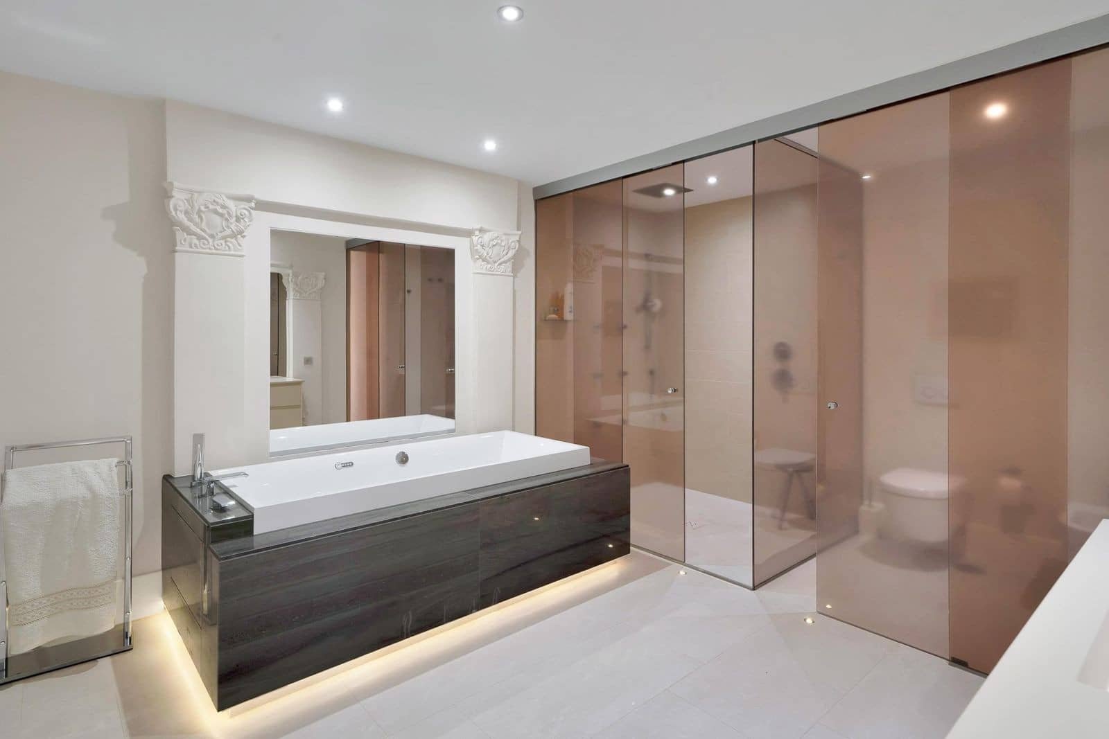6 bedroom Villa for sale in Marbella with pool garage - € 5,490,000 (Ref: 9959462)