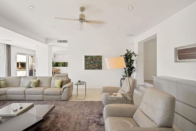 Chalet de 6 habitaciones en Marbella en venta con piscina garaje - 5.490.000 € (Ref: 9959462)