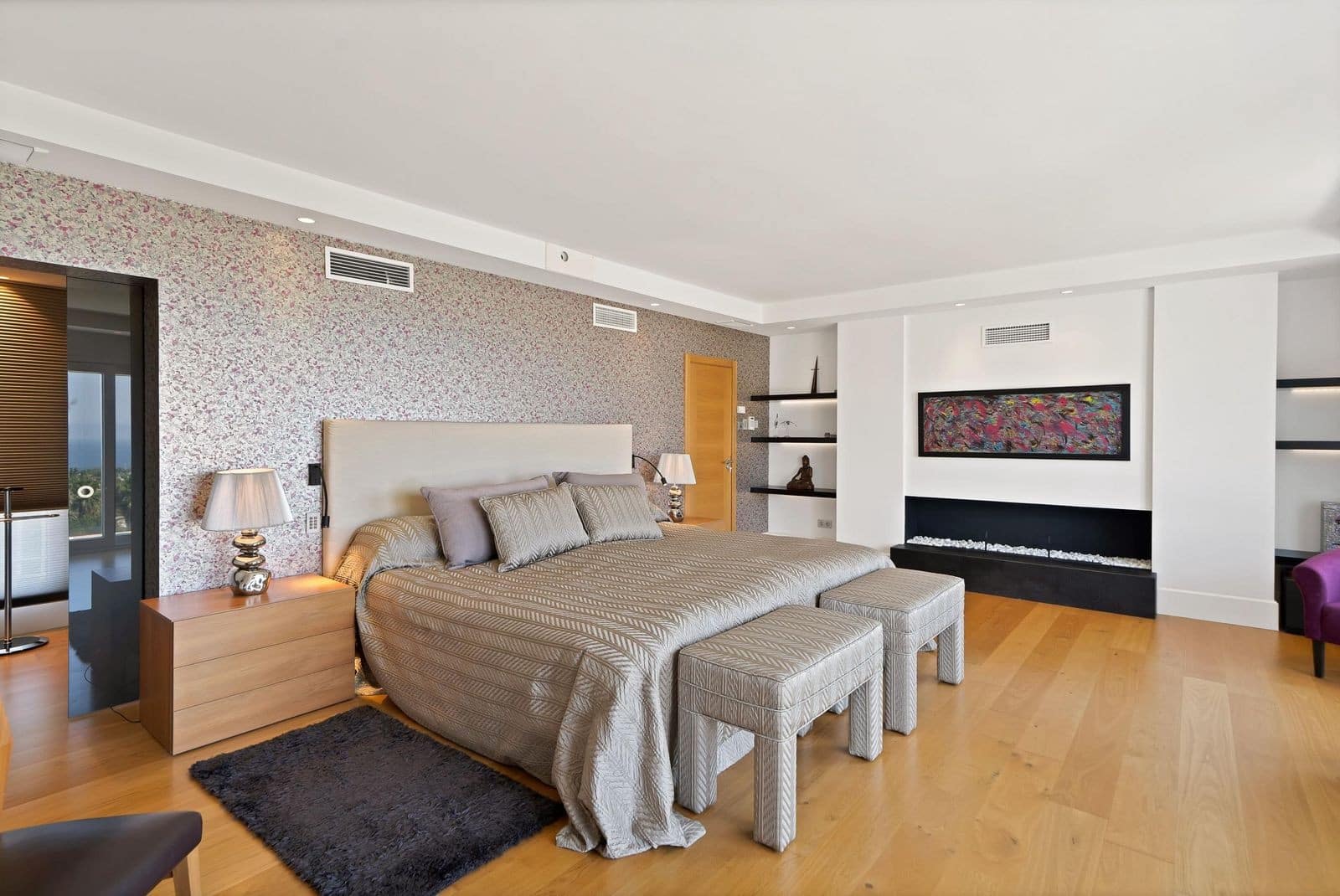 6 bedroom Villa for sale in Marbella with pool garage - € 5,490,000 (Ref: 9959462)