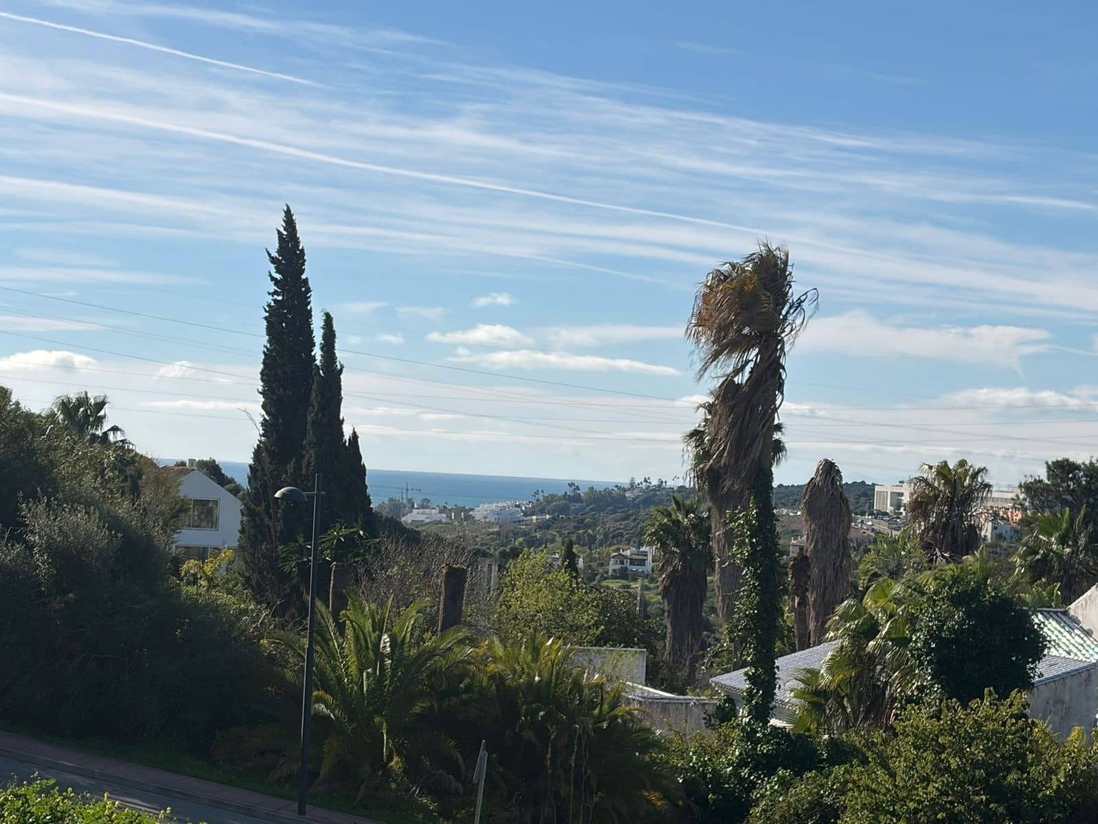 3 bedroom Villa for sale in Estepona with pool garage - € 1,985,000 (Ref: 9962376)