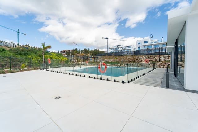 2 soverom Leilighet til salgs i Mijas Costa, Mijas med svømmebasseng garasje - € 445 000 (Ref: 9962378)