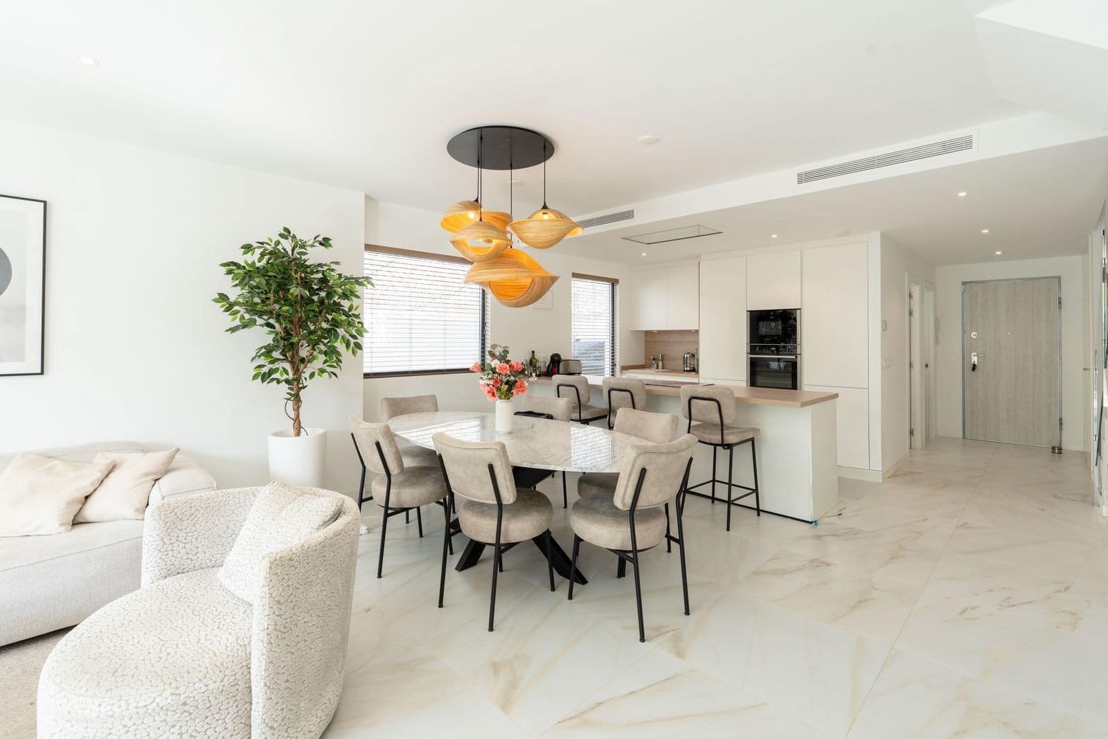 4 soveværelse Semi-Rækkehus til salg i Estepona med swimmingpool garage - € 945.000 (Ref: 9964996)