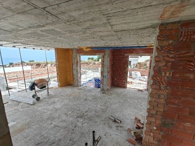 3 sypialnia Willa na sprzedaż w Benalmádena z basenem garażem - 1 300 000 € (Ref: 9965008)