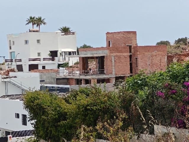 3 sypialnia Willa na sprzedaż w Benalmádena z basenem garażem - 1 300 000 € (Ref: 9965008)