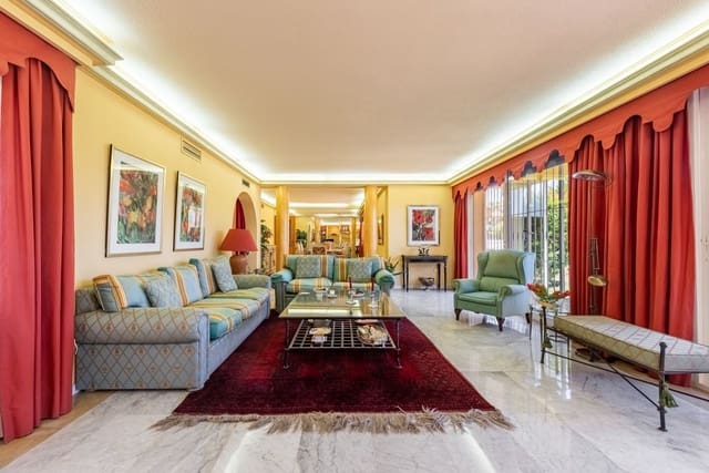 Chalet de 5 habitaciones en Atalaya-Isdabe, Estepona en venta con piscina garaje - 1.295.000 € (Ref: 9965009)