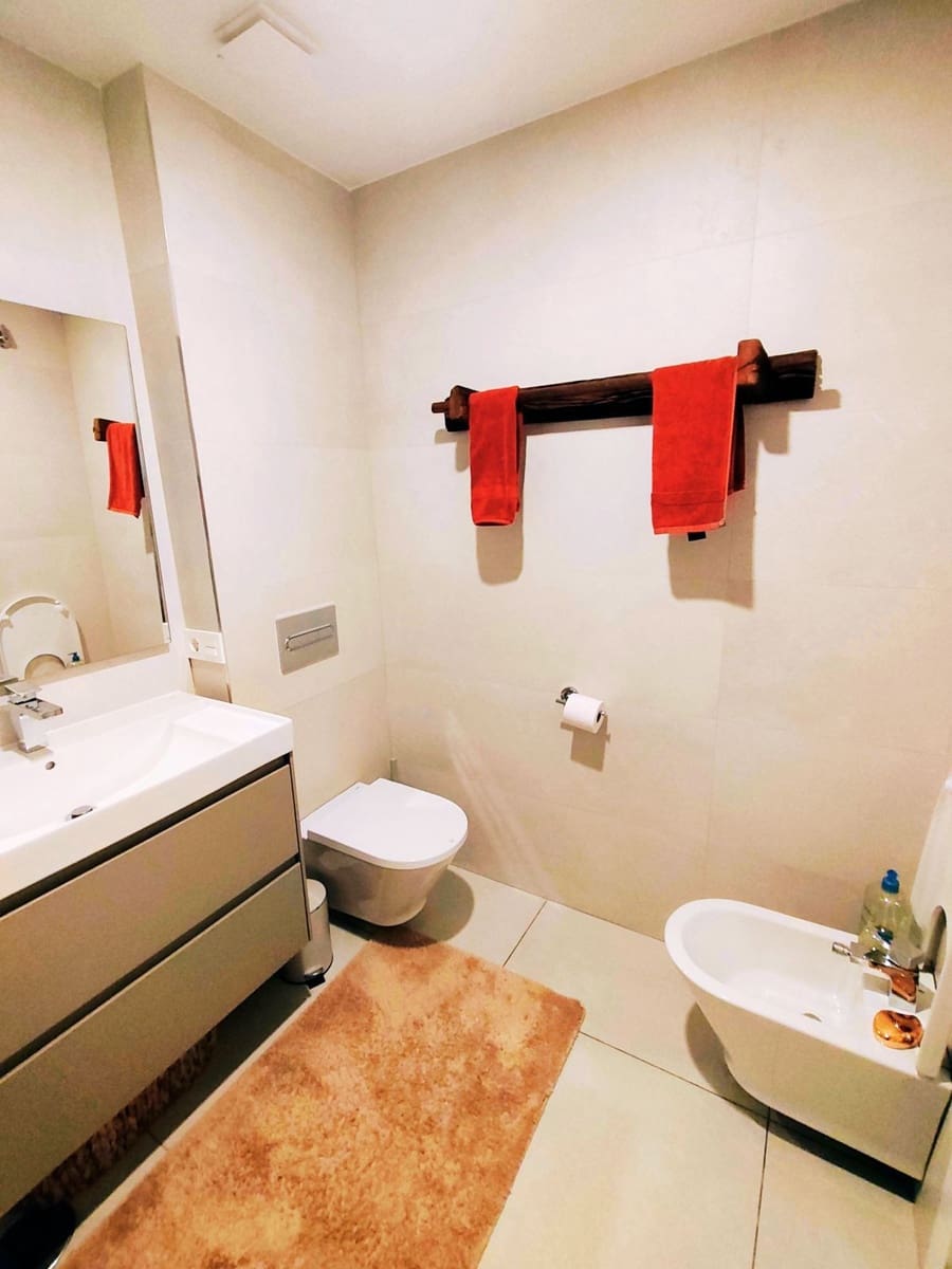 2 bedroom Apartment for sale in Marbella with pool garage - € 670,000 (Ref: 9966360)