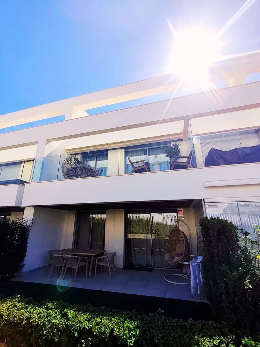 2 bedroom Apartment for sale in Marbella with pool garage - € 670,000 (Ref: 9966360)