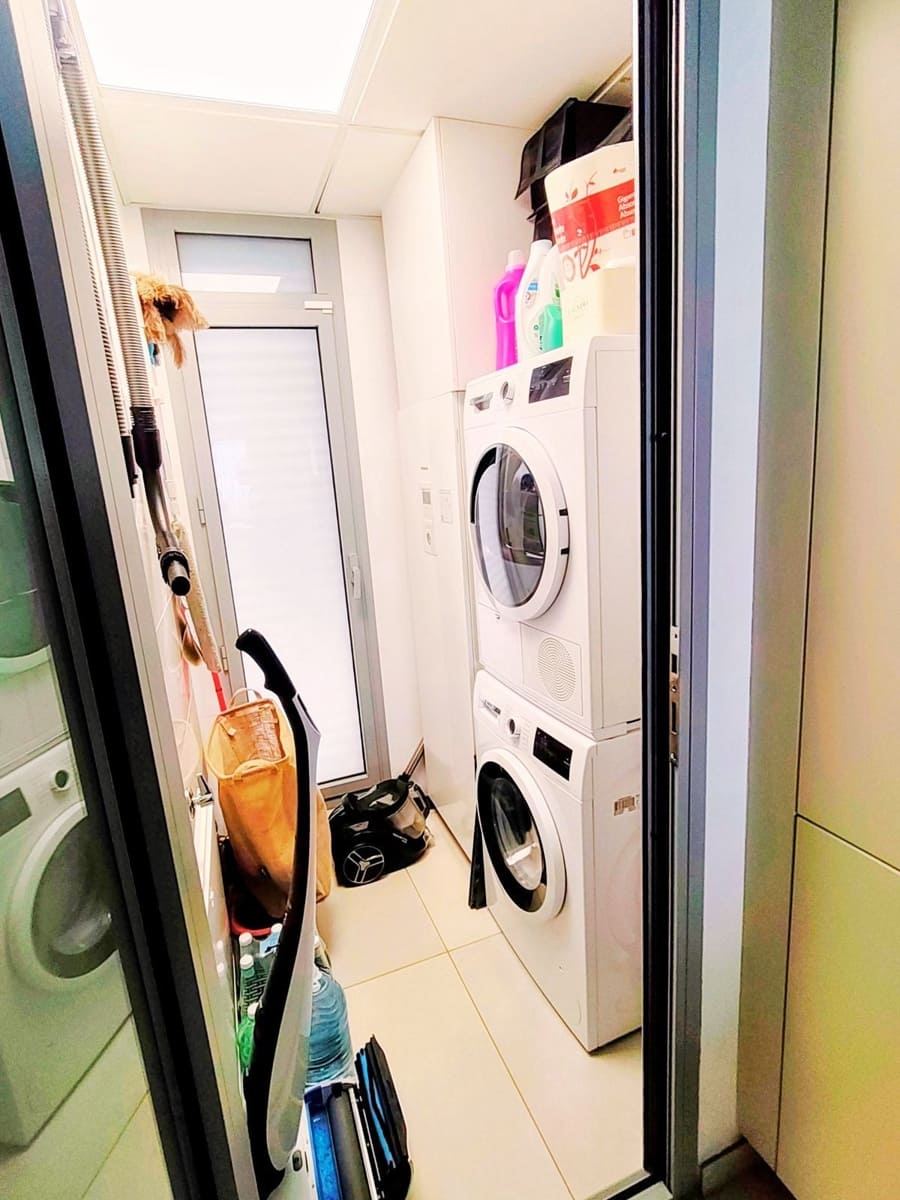 2 bedroom Apartment for sale in Marbella with pool garage - € 670,000 (Ref: 9966360)