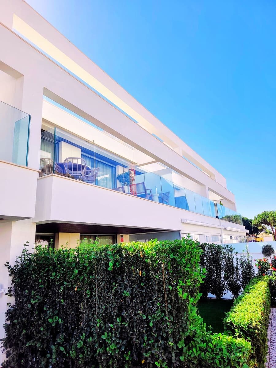 2 bedroom Apartment for sale in Marbella with pool garage - € 670,000 (Ref: 9966360)