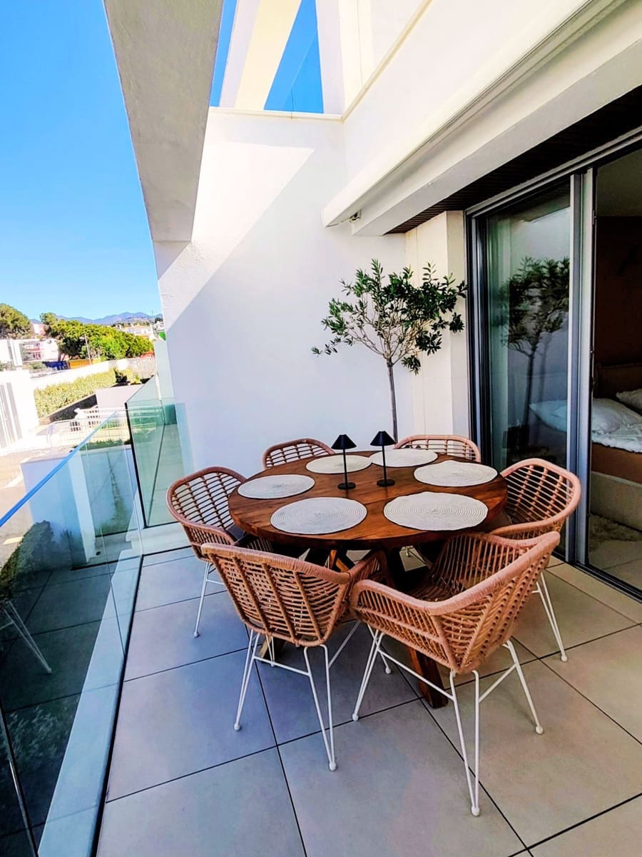 2 bedroom Apartment for sale in Marbella with pool garage - € 670,000 (Ref: 9966360)