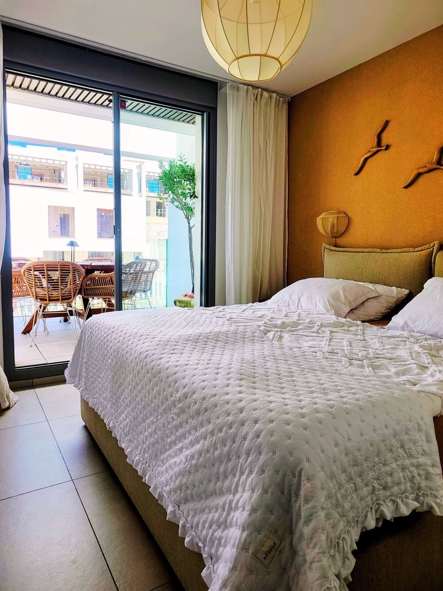 2 bedroom Apartment for sale in Marbella with pool garage - € 670,000 (Ref: 9966360)
