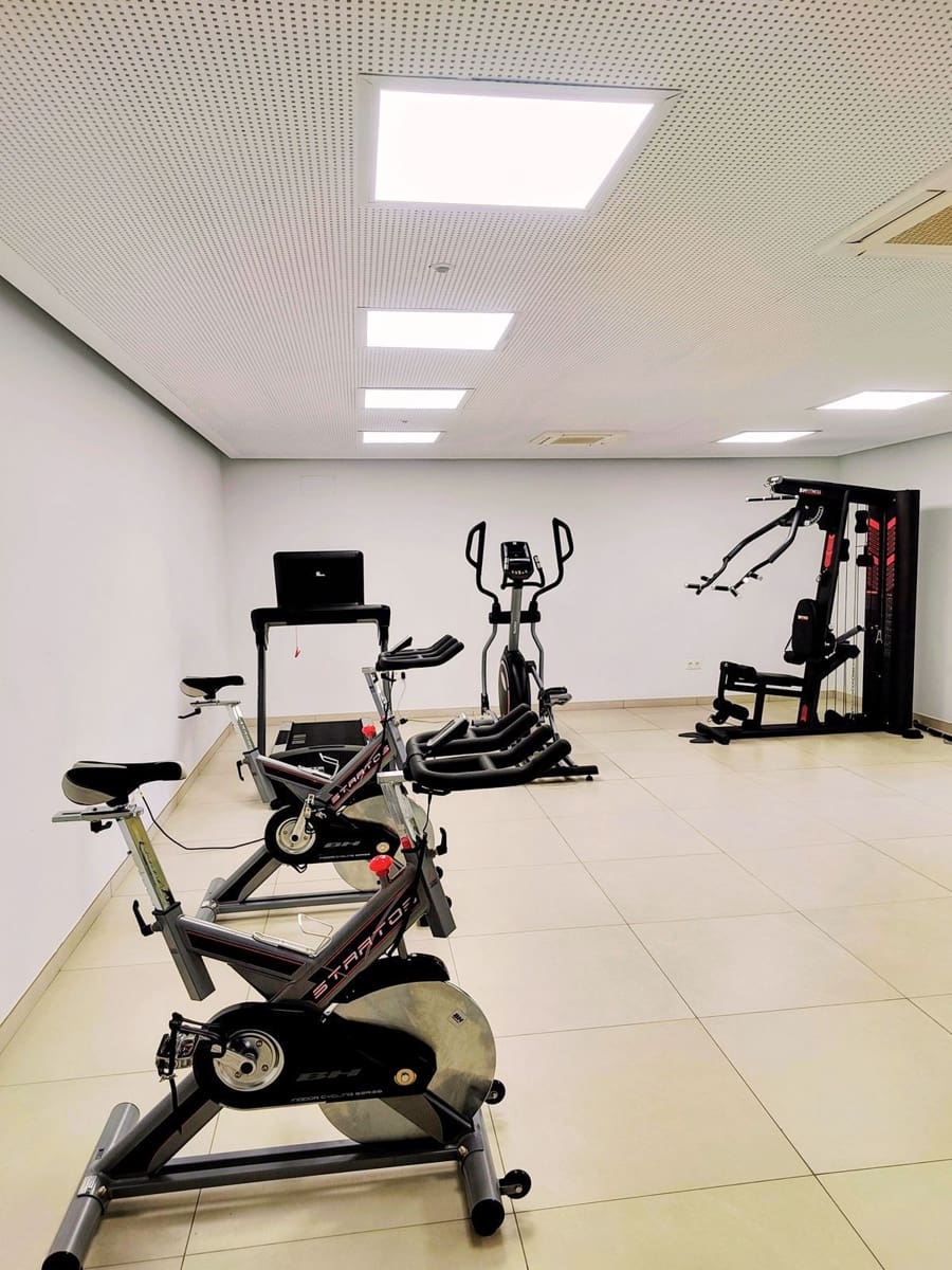 2 bedroom Apartment for sale in Marbella with pool garage - € 670,000 (Ref: 9966360)