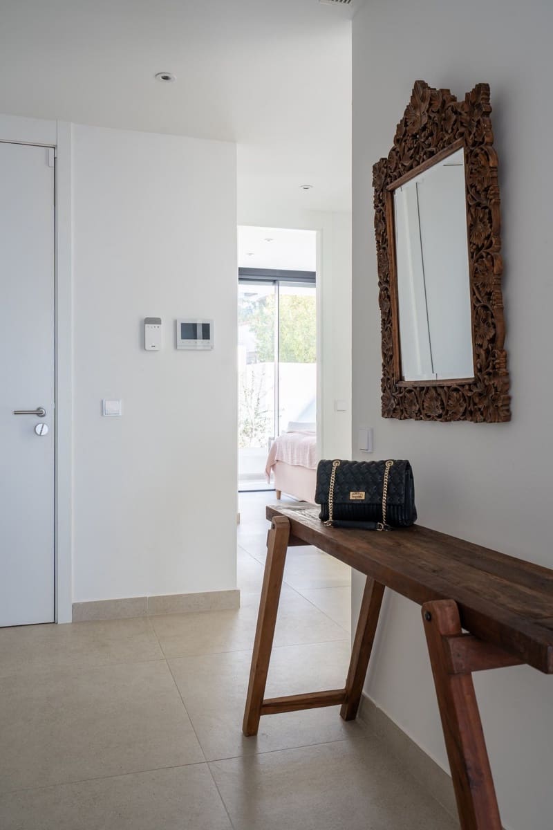 3 bedroom Apartment for sale in Marbella with pool garage - € 1,850,000 (Ref: 9966364)