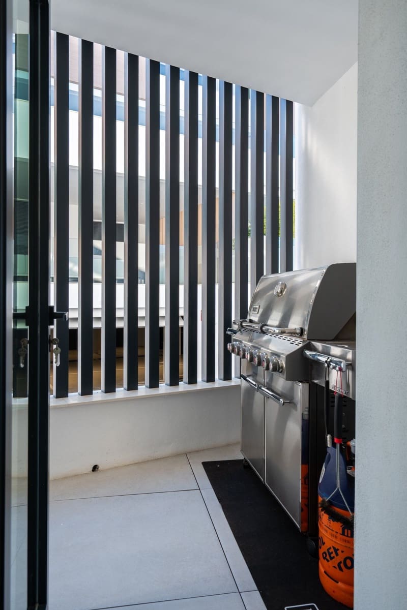 3 bedroom Apartment for sale in Marbella with pool garage - € 1,850,000 (Ref: 9966364)