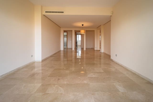 3 Zimmer Apartment zu verkaufen in Mijas Costa, Mijas mit Pool Garage - 473.000 € (Ref: 9966369)
