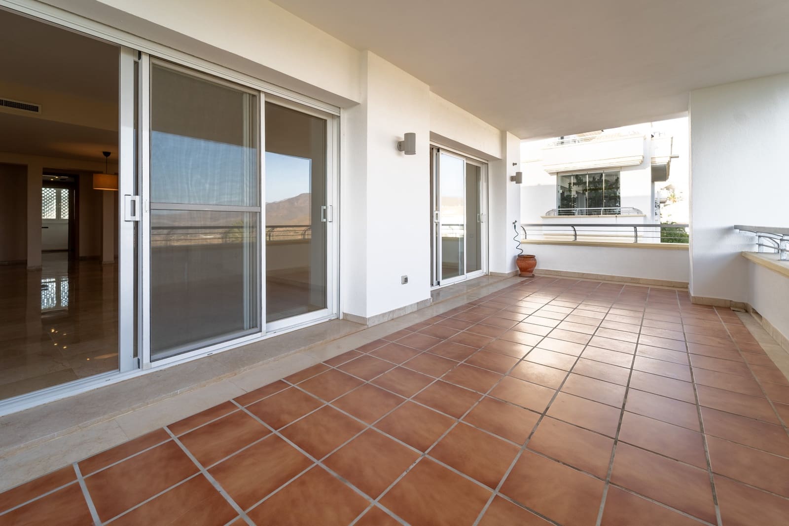3 Zimmer Apartment zu verkaufen in Mijas Costa mit Pool Garage - 473.000 € (Ref: 9966369)