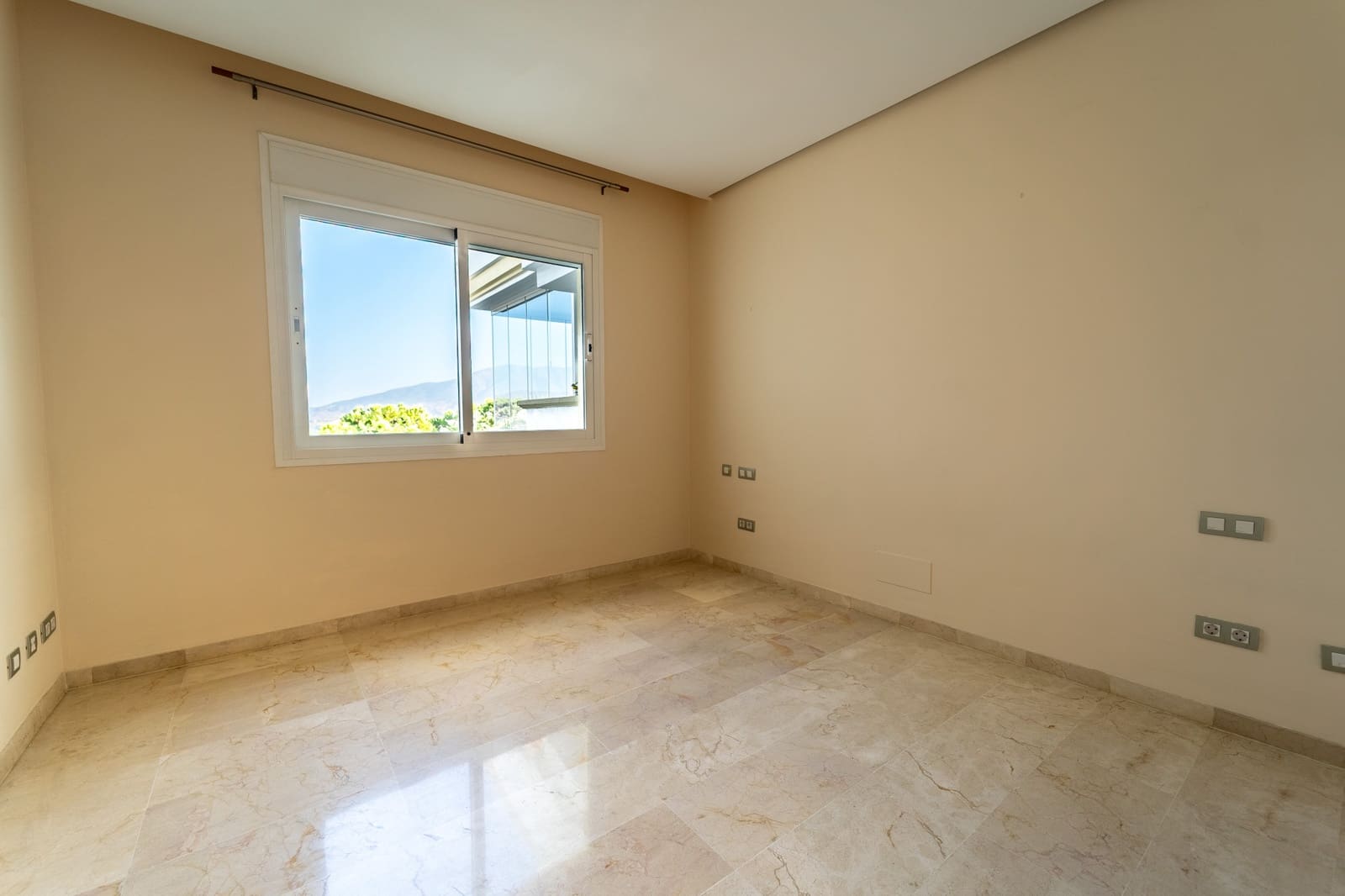 3 Zimmer Apartment zu verkaufen in Mijas Costa mit Pool Garage - 473.000 € (Ref: 9966369)