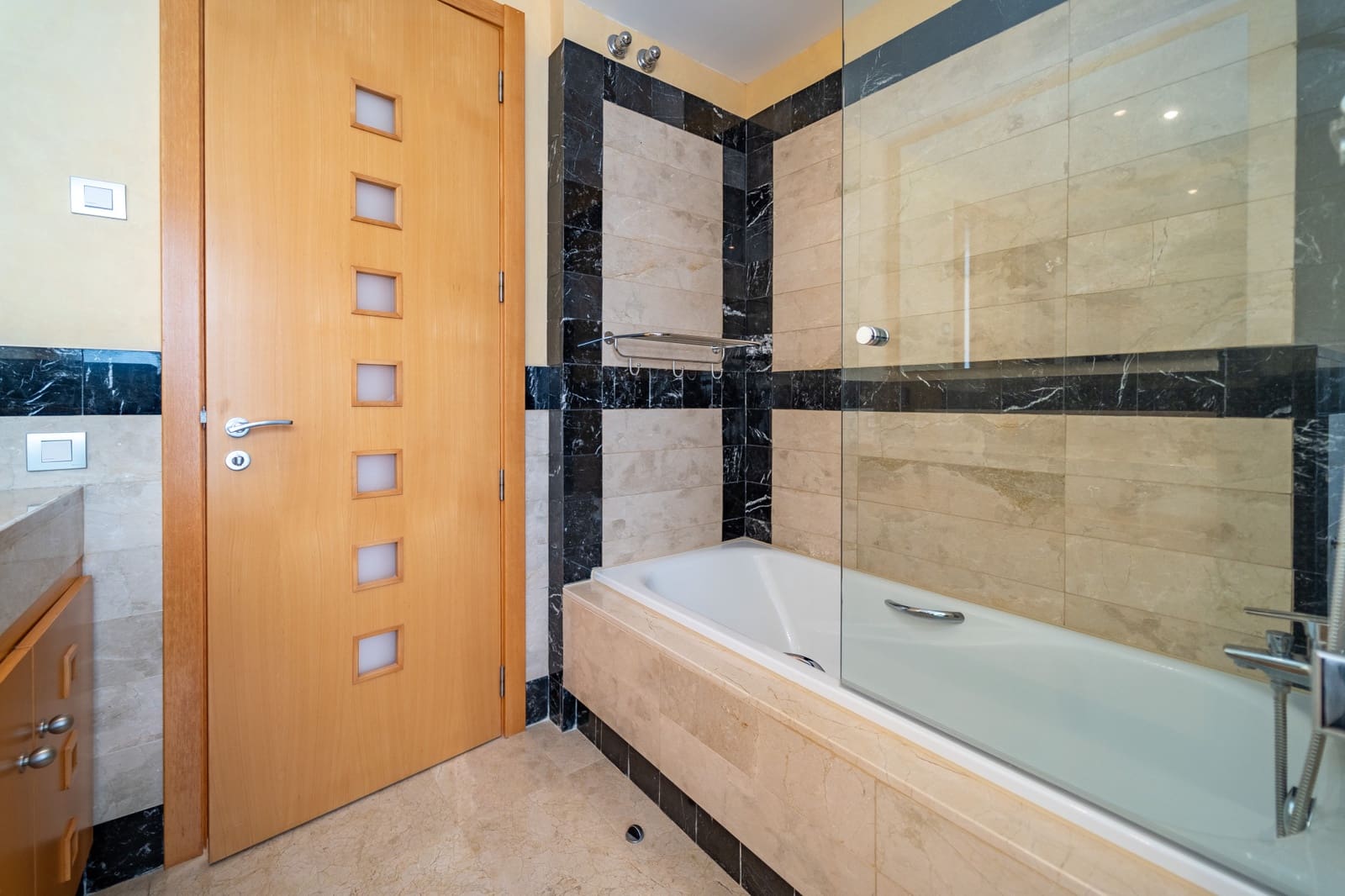 3 Zimmer Apartment zu verkaufen in Mijas Costa mit Pool Garage - 473.000 € (Ref: 9966369)