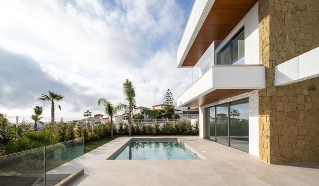 4 soverom Villa til salgs i Mijas Costa, Mijas med svømmebasseng garasje - € 1 675 000 (Ref: 9967564)
