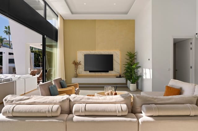6 slaapkamer Villa te koop in Nueva Andalucia, Marbella met zwembad garage - € 4.445.000 (Ref: 9967567)