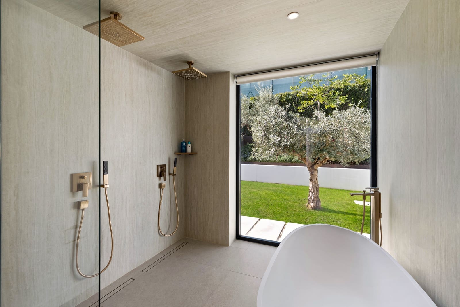 6 bedroom Villa for sale in Nueva Andalucia with pool garage - € 4,445,000 (Ref: 9967567)