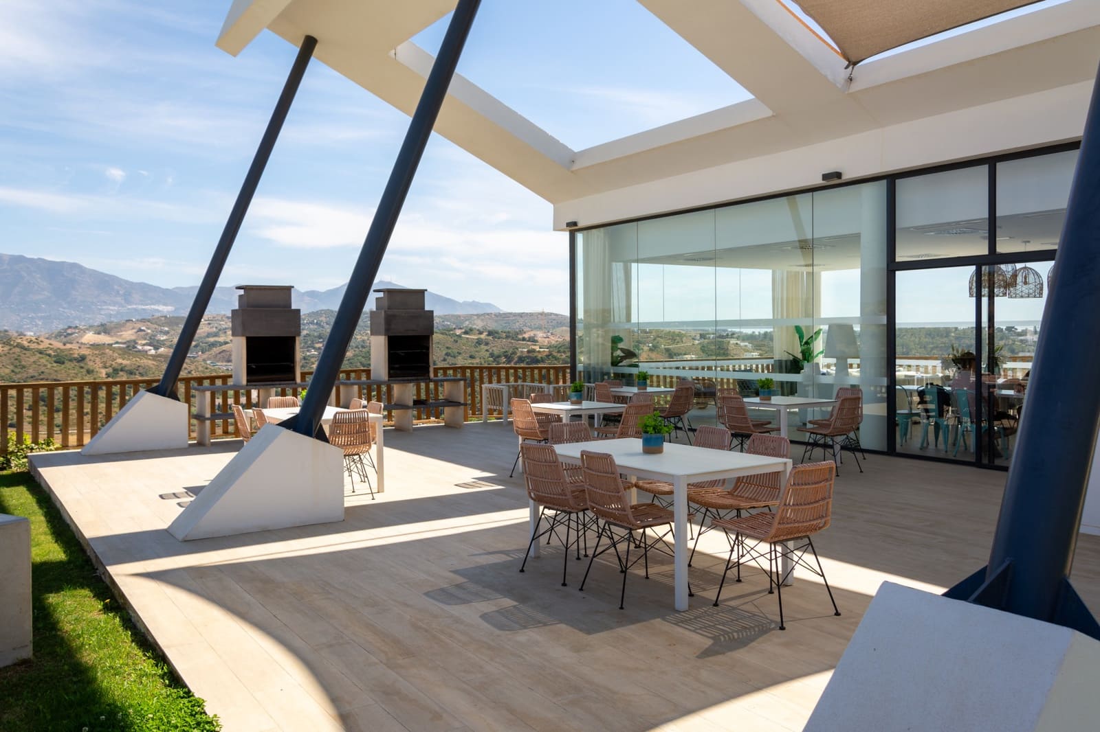 3 soveværelse Lejlighed til salg i La Cala de Mijas med swimmingpool garage - € 695.000 (Ref: 9967568)