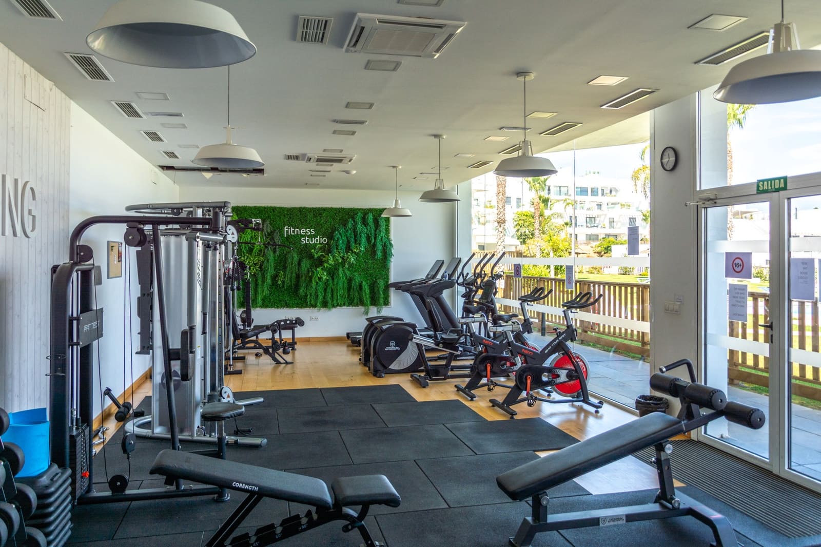 3 soveværelse Lejlighed til salg i La Cala de Mijas med swimmingpool garage - € 695.000 (Ref: 9967568)