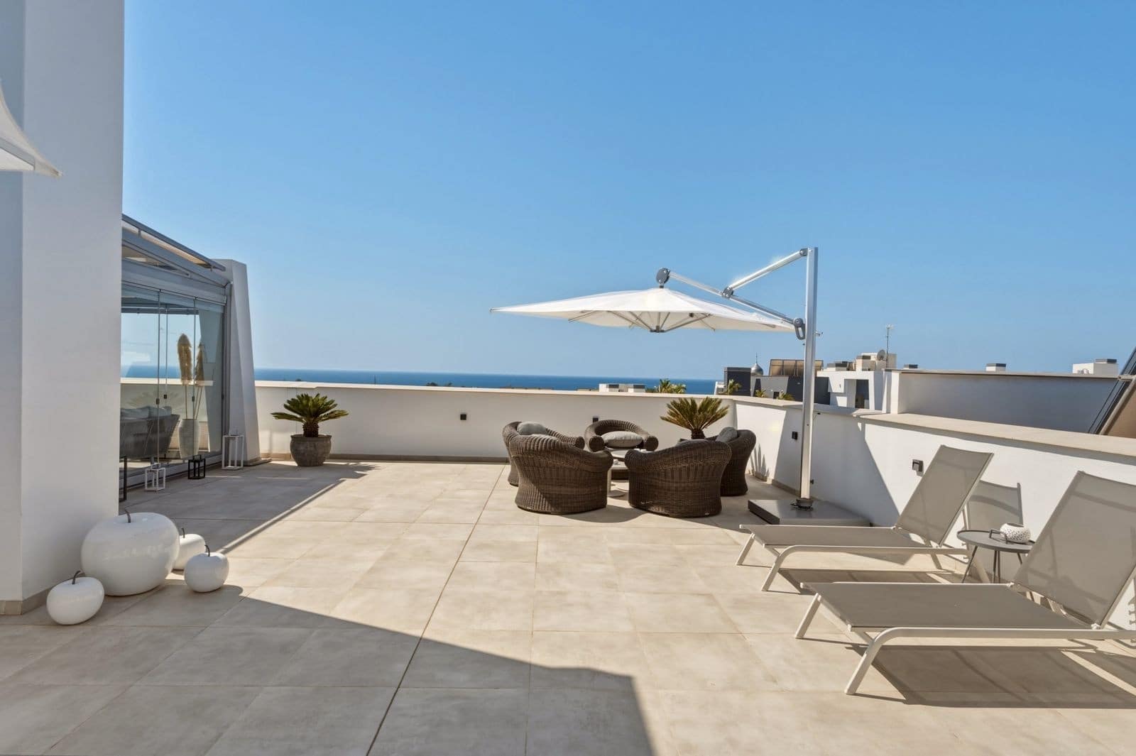 4 soveværelse Penthouse til salg i New Golden Mile med swimmingpool garage - € 995.000 (Ref: 9973041)