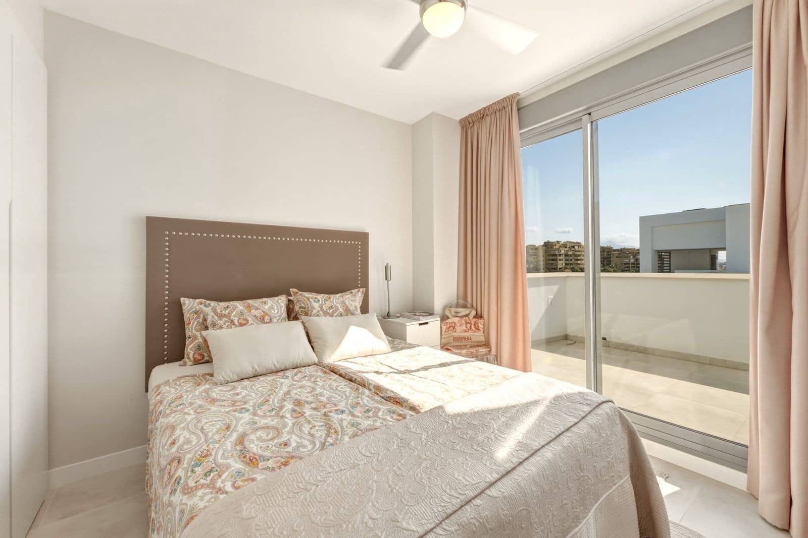 4 soveværelse Penthouse til salg i New Golden Mile med swimmingpool garage - € 995.000 (Ref: 9973041)