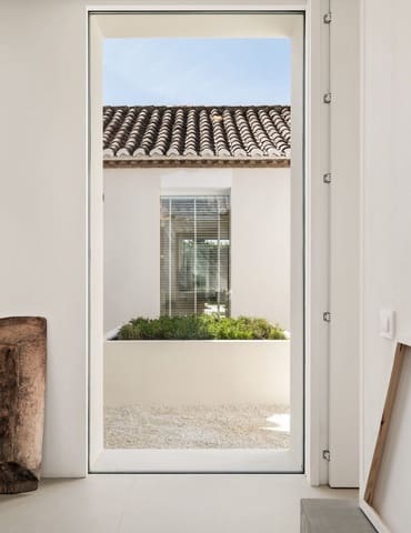 4 soverom Villa til salgs i El Paraiso, Estepona med svømmebasseng garasje - € 3 880 000 (Ref: 9973045)