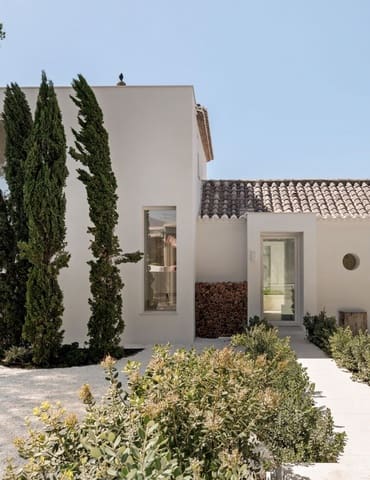 4 soverom Villa til salgs i El Paraiso, Estepona med svømmebasseng garasje - € 3 880 000 (Ref: 9973045)
