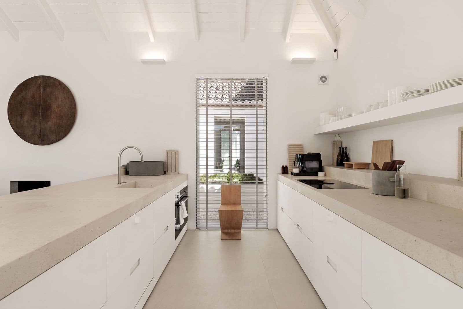 4 bedroom Villa for sale in El Paraiso with pool garage - € 3,880,000 (Ref: 9973045)